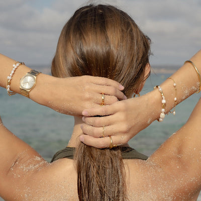 Pulsera de perlas a la deriva