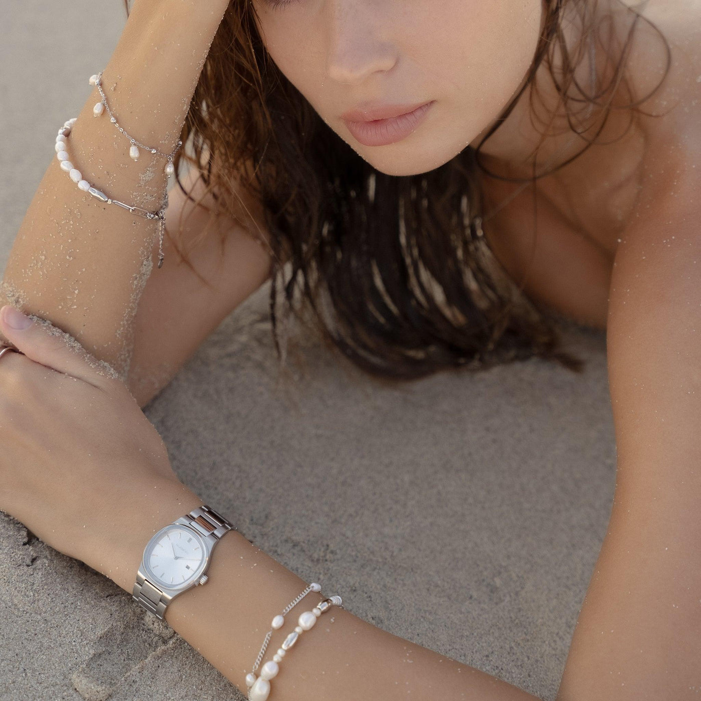Pulsera de perlas a la deriva