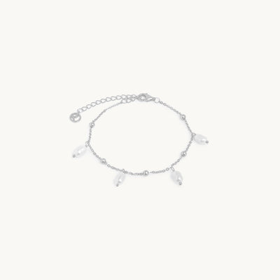 Pulsera de perlas a la deriva