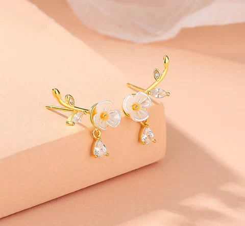 Pendientes de flores de cristal blanco