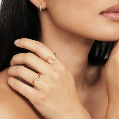 Swirl Curve Crystal Ring
